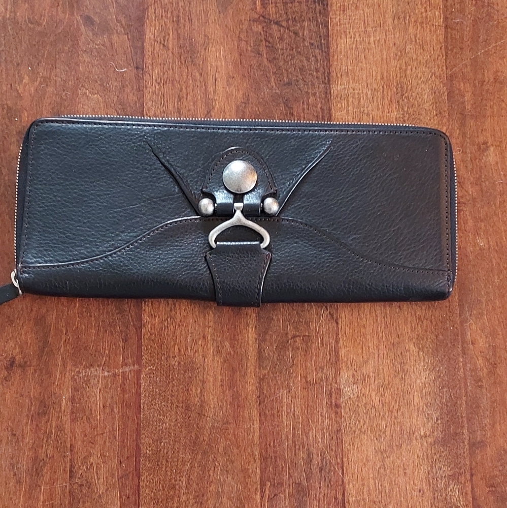 Hobo Black Clutch Like New
